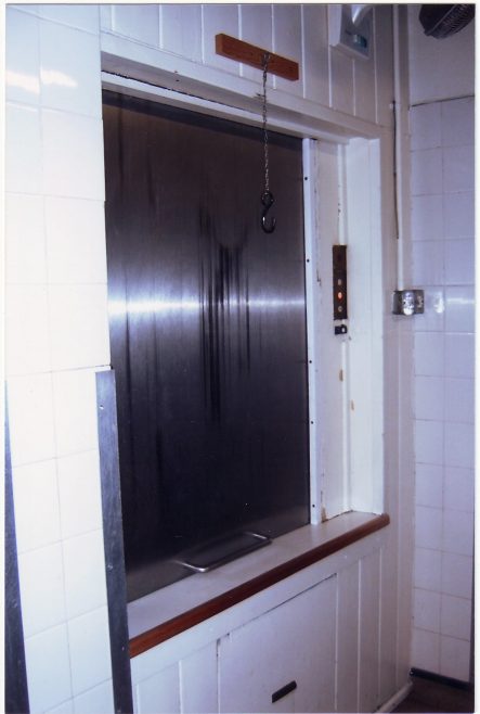 Kitchen /Dining room /rest room lift to deliver dishes up and down between the different levels.