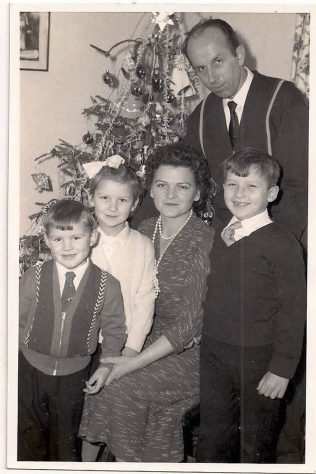 Wladzia with her family in 1959 | Connections